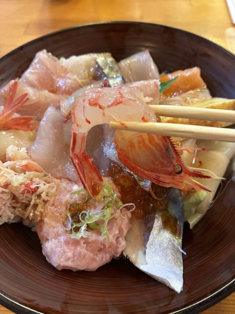 鮨えのめの海鮮丼